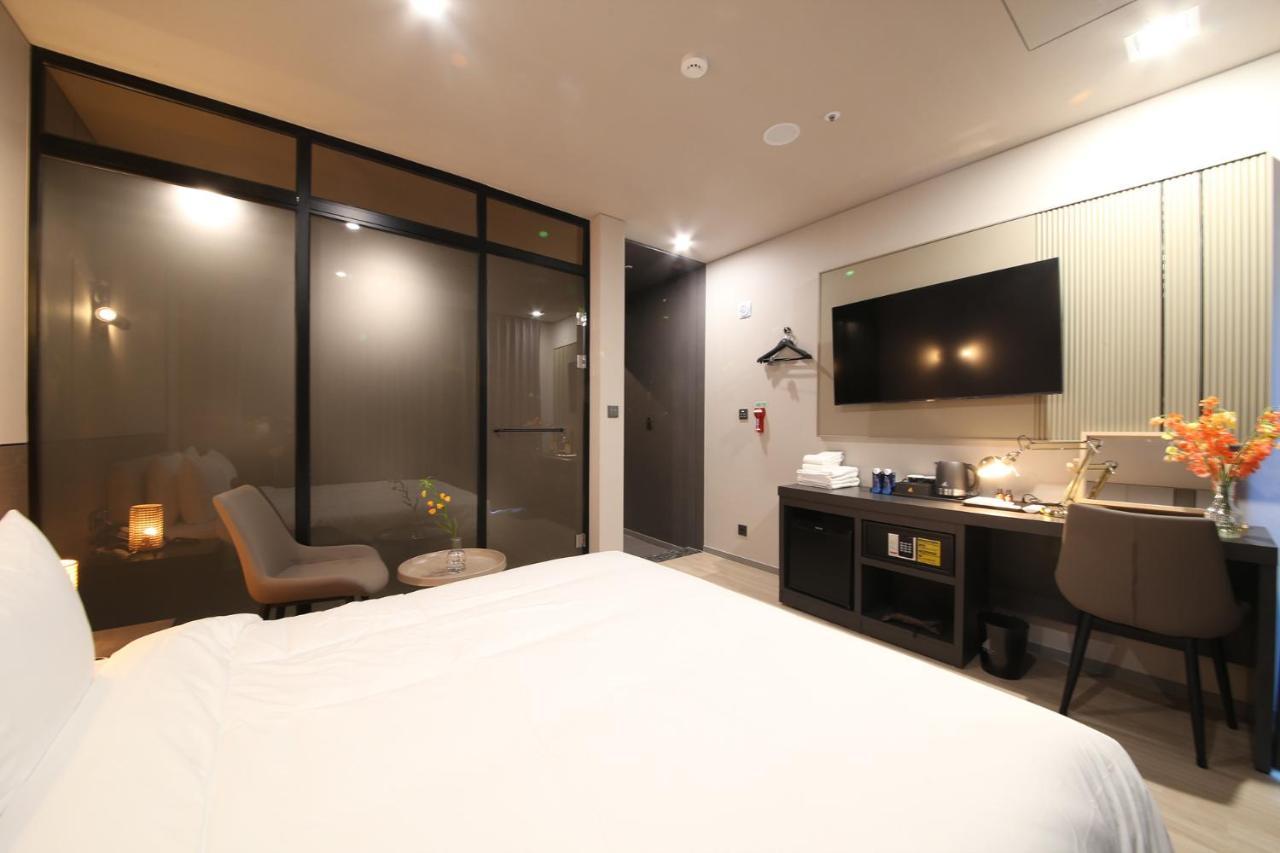 City Hotel The Busan Metro Esterno foto