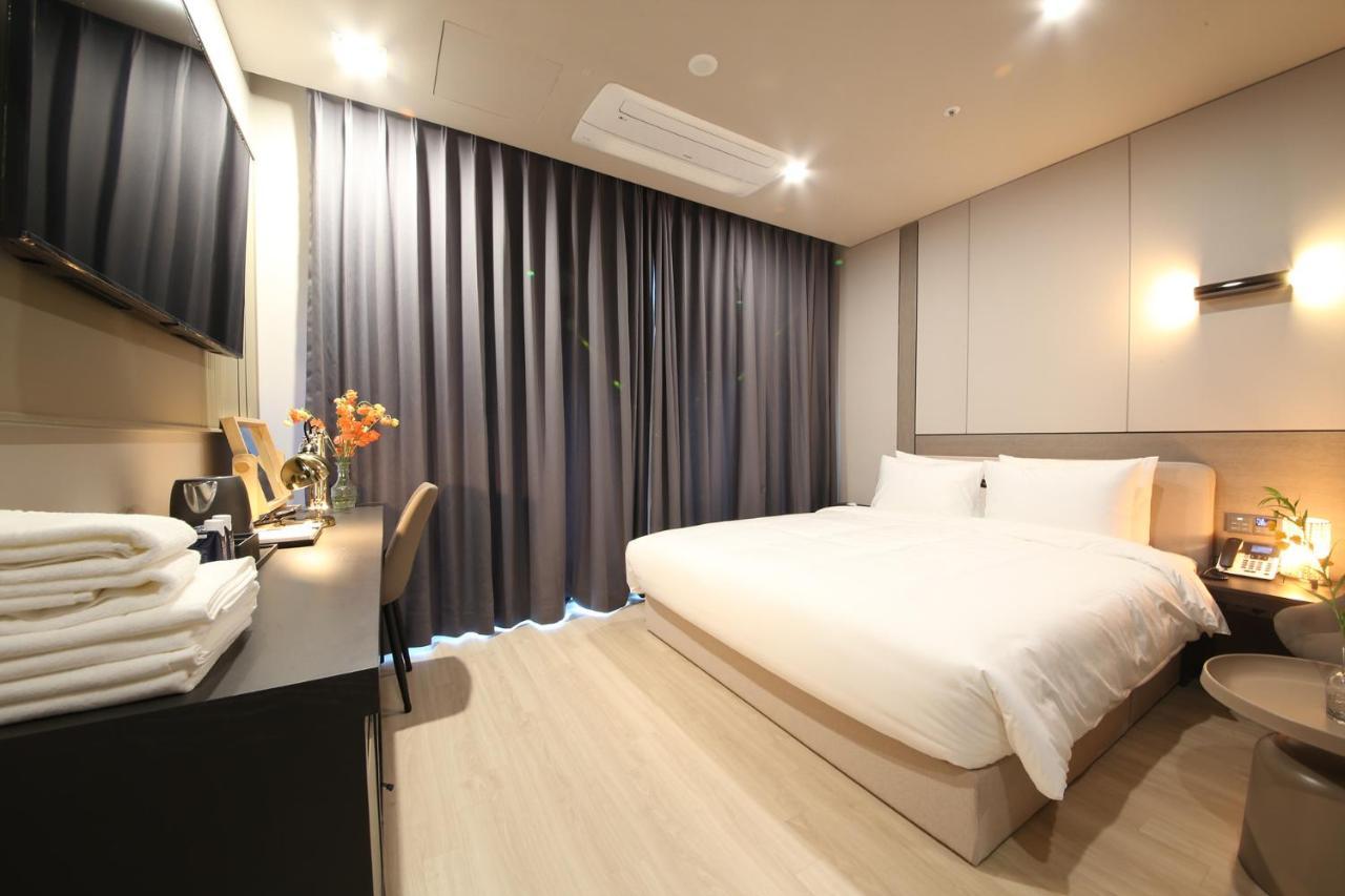 City Hotel The Busan Metro Esterno foto