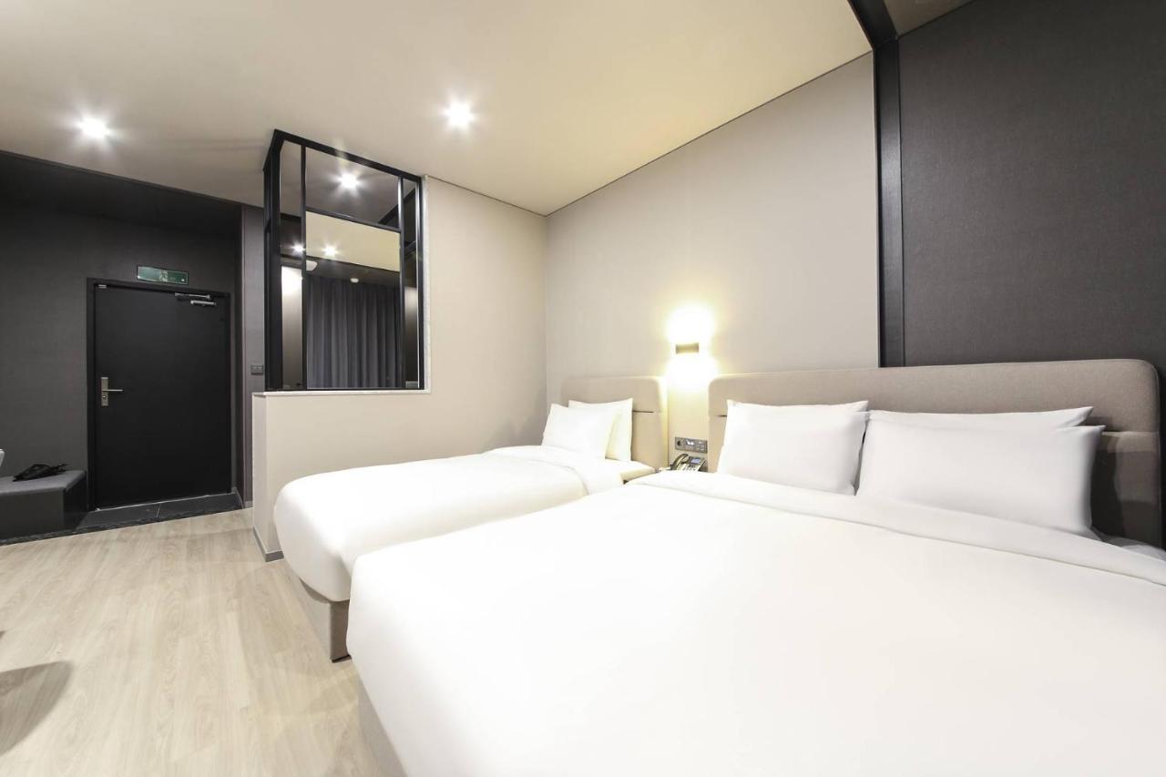 City Hotel The Busan Metro Esterno foto