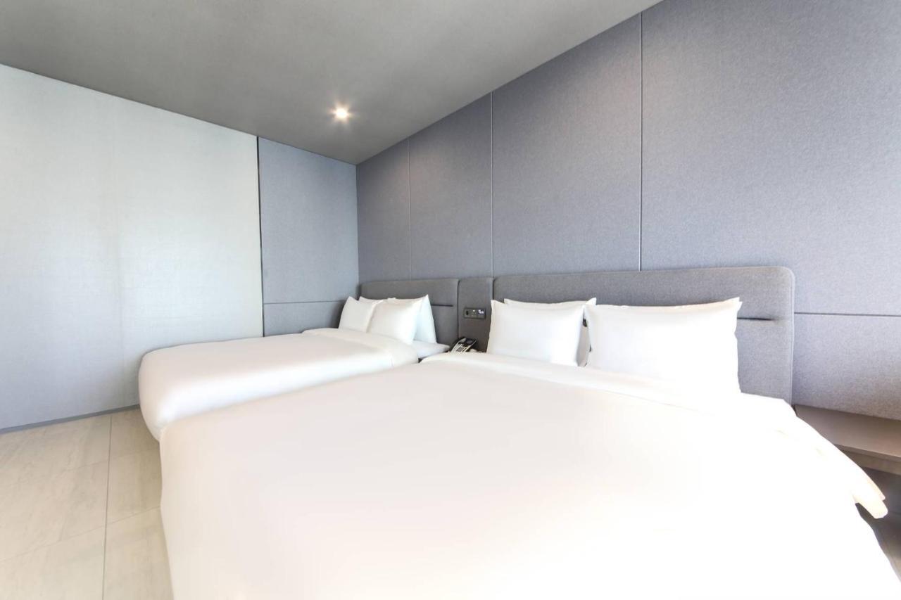 City Hotel The Busan Metro Esterno foto